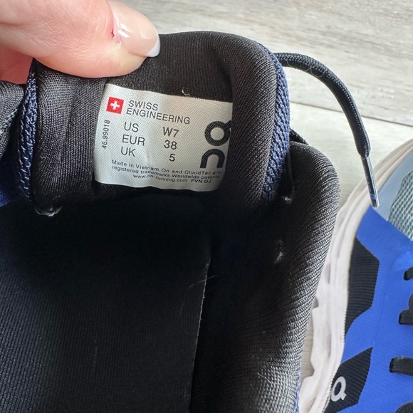 On running Cloudrunner Chambray | Midnight women’s shoes size 7 - Picture 6 of 7